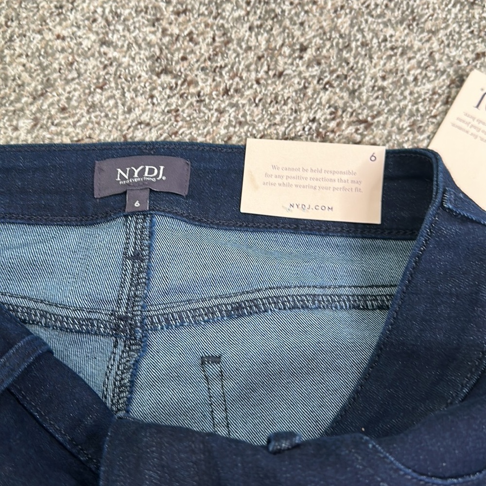 NYDJ Marilvin life's tuck straight jeans size 6 new - Picture 8 of 11